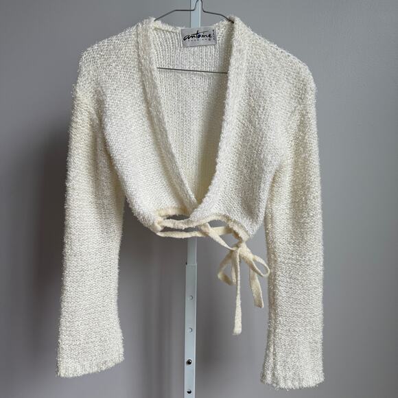 Antoine Paris Sweaters - Antoine Paris sz M white VINTAGE knit wrap cropped cardigan‎